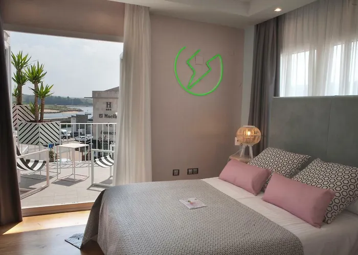 Amita Boutique Only Adults Suances